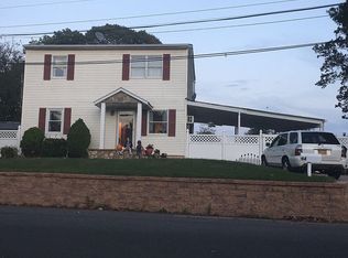 94 Brookside Ave, North Babylon, NY 11703