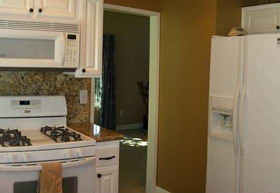 1st image of 25402 Stratford Dr