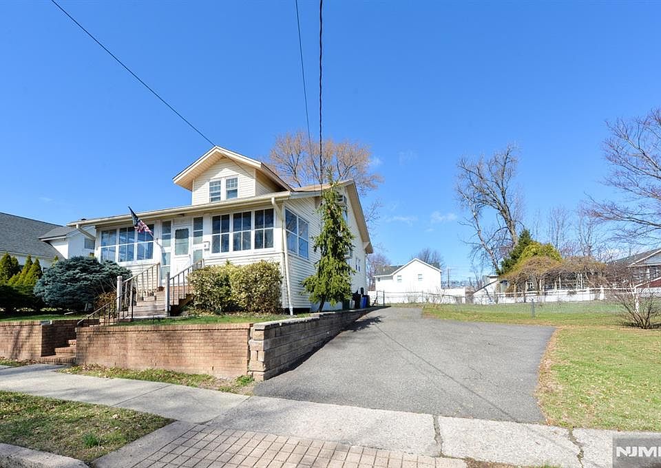 1st image of 63 Franklin Ave