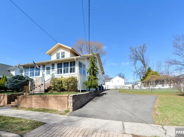 63 Franklin Ave, Saddle Brook, NJ 07663