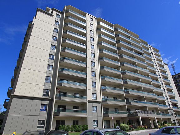2nd image of 80 Capulet Ln #406