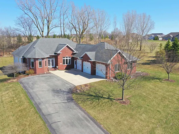 3535 Meadow Sound Dr, De Pere, WI 54115
