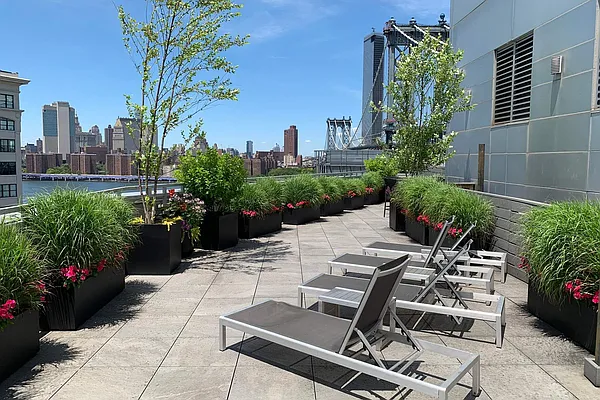 Rented by Sotheby's International Realty | media 28