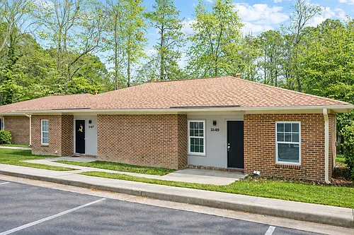 Woodpecker Court Duplexes Photo 1