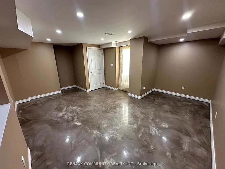260 Inspire Blvd #BASEMENT — Photo 5