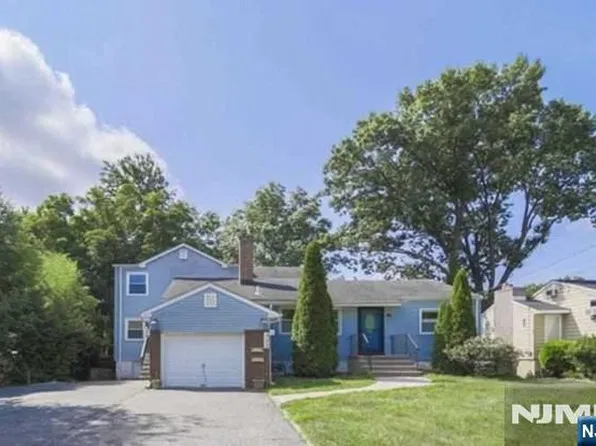 322 Hickory Avenue, Bergenfield, NJ 07621
