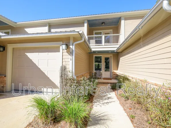 63 Palm St #B, Freeport, FL 32439