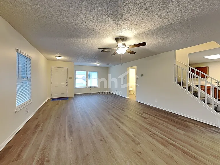4531 Sherwood Way — Photo 6