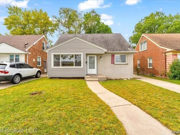 9715 Woodbine, Redford, MI 48239