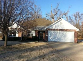 3268 Eaglecrest Cir, Springdale, AR 72762