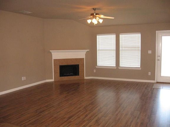 2nd image of 3700 Redwood Cir