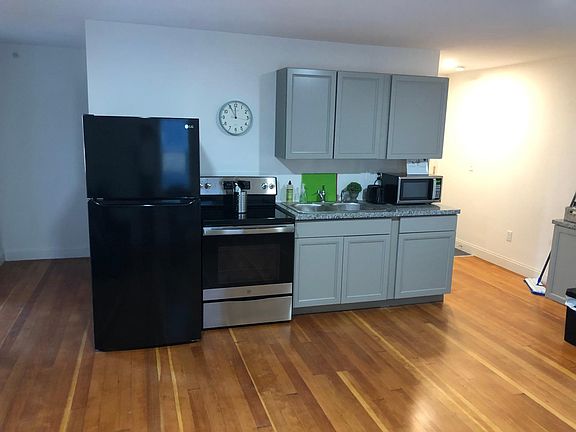 3rd image of 15 N Jackson St #21