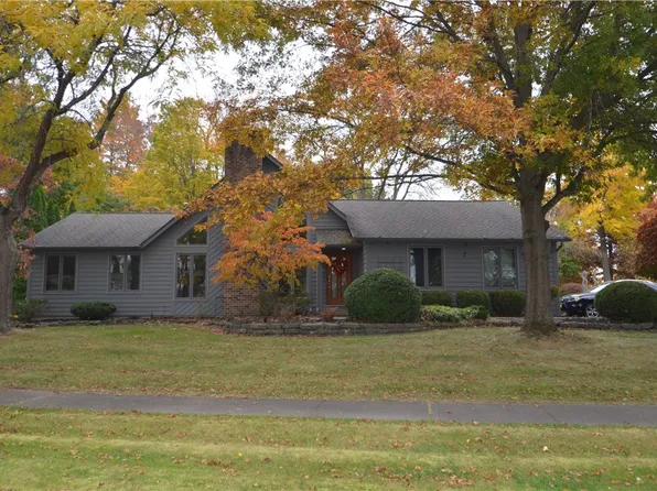 201 Andiron Ln, Rochester, NY 14612