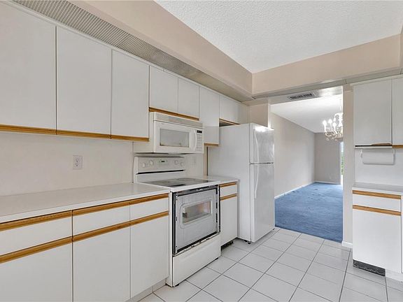 5th image of 1603 E Abaco Drive #C3
