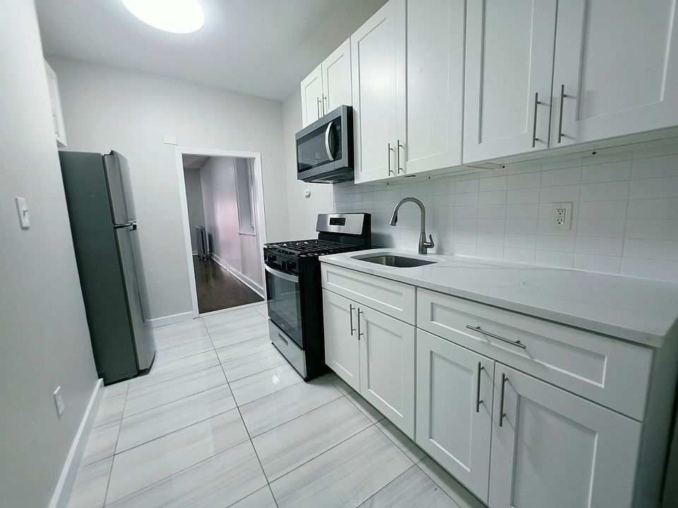 1st image of 162 Sterling Ave #162D