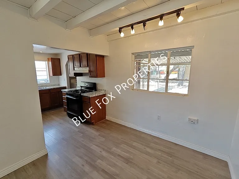 2233 N Isabel Blvd — Photo 13