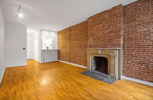 1st image of 189 E 93rd St APT 3C