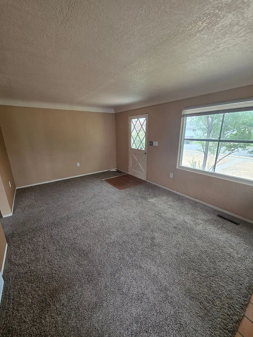 Great North Side 3 bed 1 bath home — Photo 4