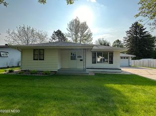 1340 3rd St NW, Watertown, SD 57201