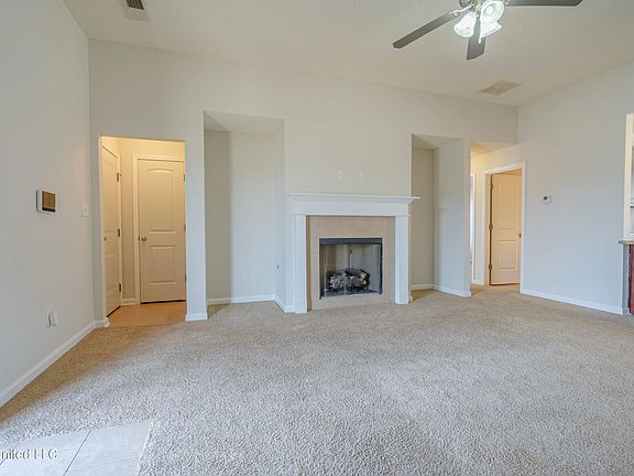 4th image of 7191 Burlington Blvd