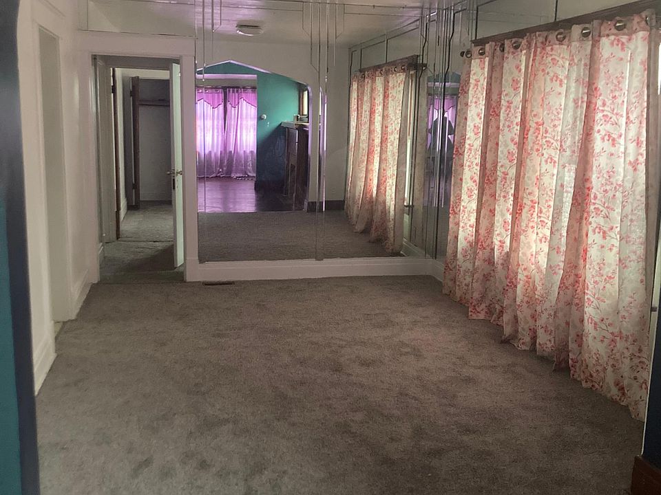 1st image of 213 Millicent Ave #1