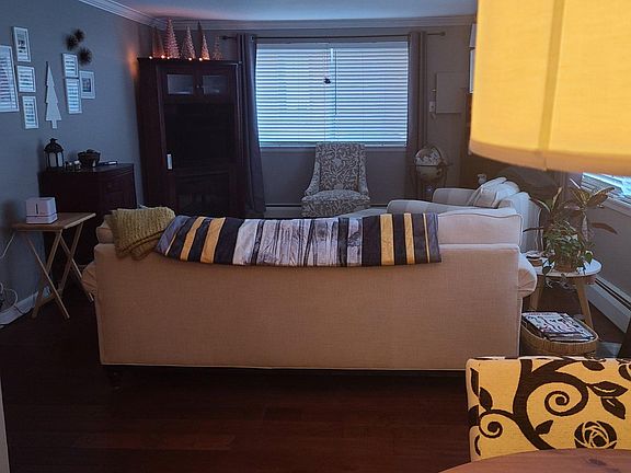 2nd image of 104-2700 W 44th St #104