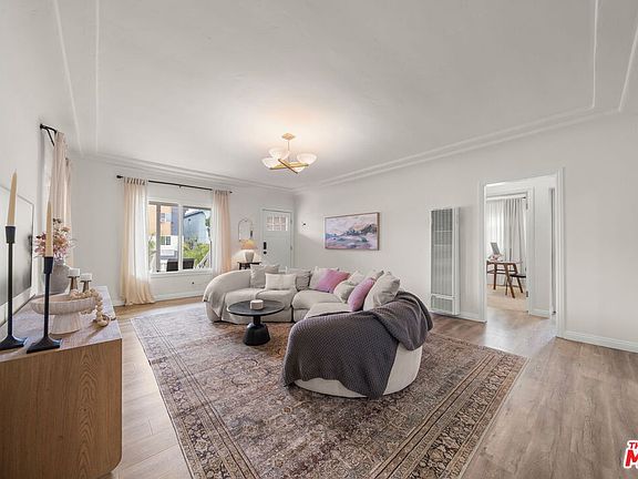 3rd image of 457 W 14th St