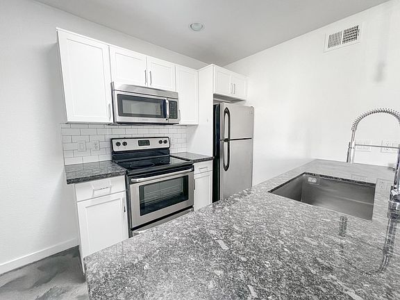 3rd image of 4120 N 21st St APT 6