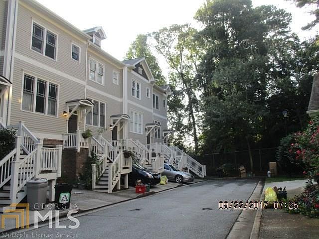 2nd image of 22 Fairpark Ln