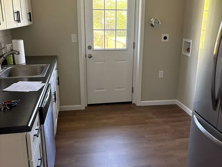 2117 Sherwood Rd — Photo 9