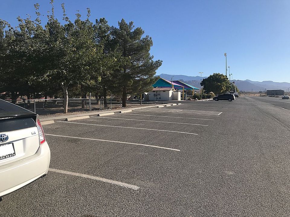1st image of 1521 Honeysuckle St