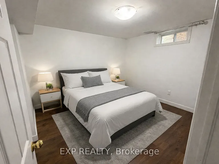 73 Roxborough Rd #LOWER — Photo 16