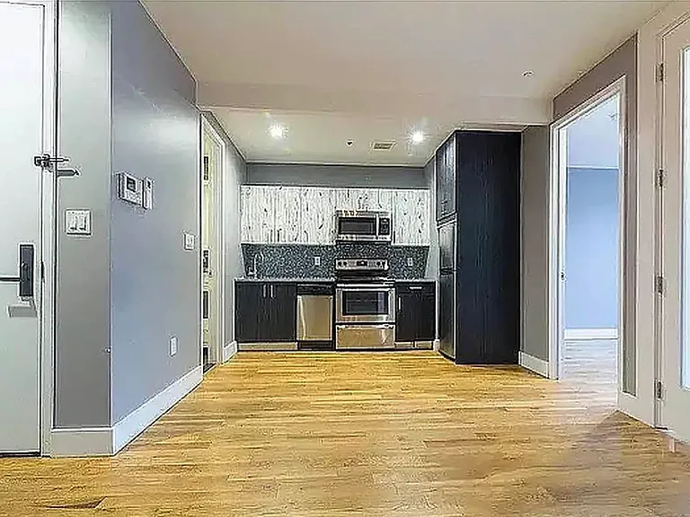 467 Monroe St #2F — Photo 2