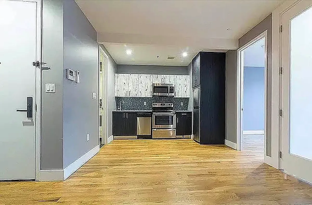 Building Photo - 467 Monroe St #2F