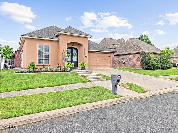 2nd image of 205 Vinemont Dr