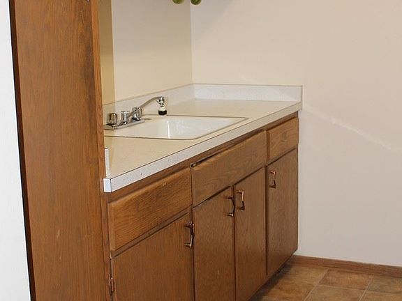 3rd image of 1710 5th St W APT 202