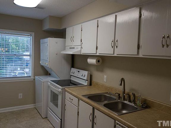 2nd image of 109 Scott Ln #109