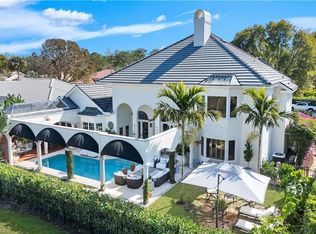 180 Edgemere Way S, Naples, FL 34105