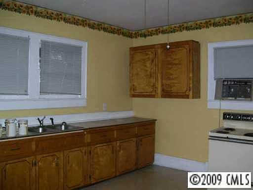 5th image of 214A/B N Piedmont Ave