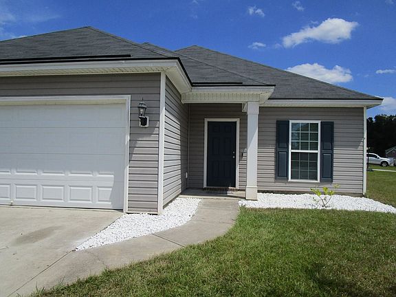 2nd image of 203 Calm Oaks Cir