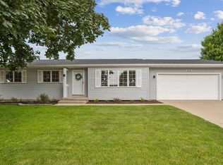836 Colby Rd, Waterloo, IA 50701