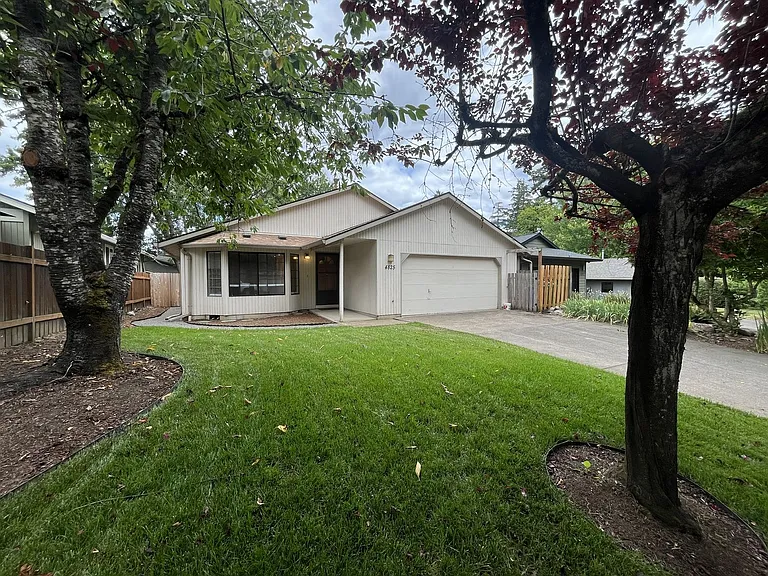 4825 SW Marigold St — Photo 4