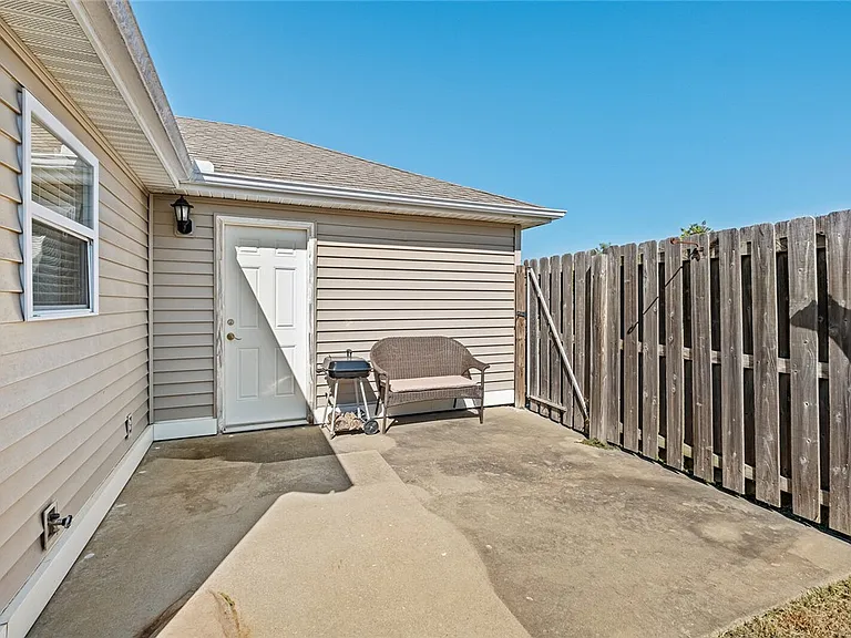 4462 W Alberta St — Photo 25