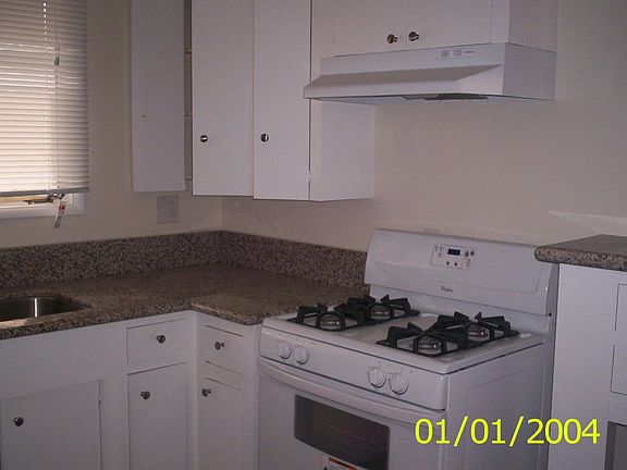 2nd image of 941 E Mariposa St #2