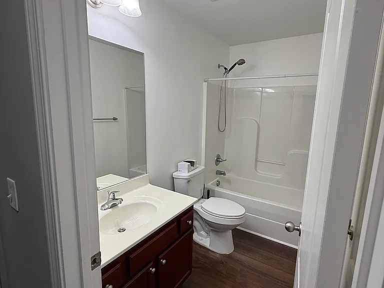 Full bathroom