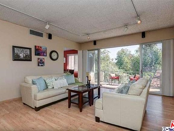 3rd image of 985 E California Blvd Unit 302