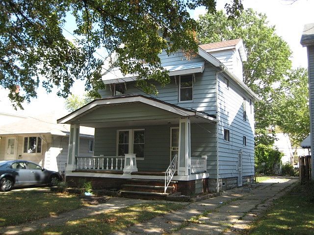 2nd image of 3079 W 115th St