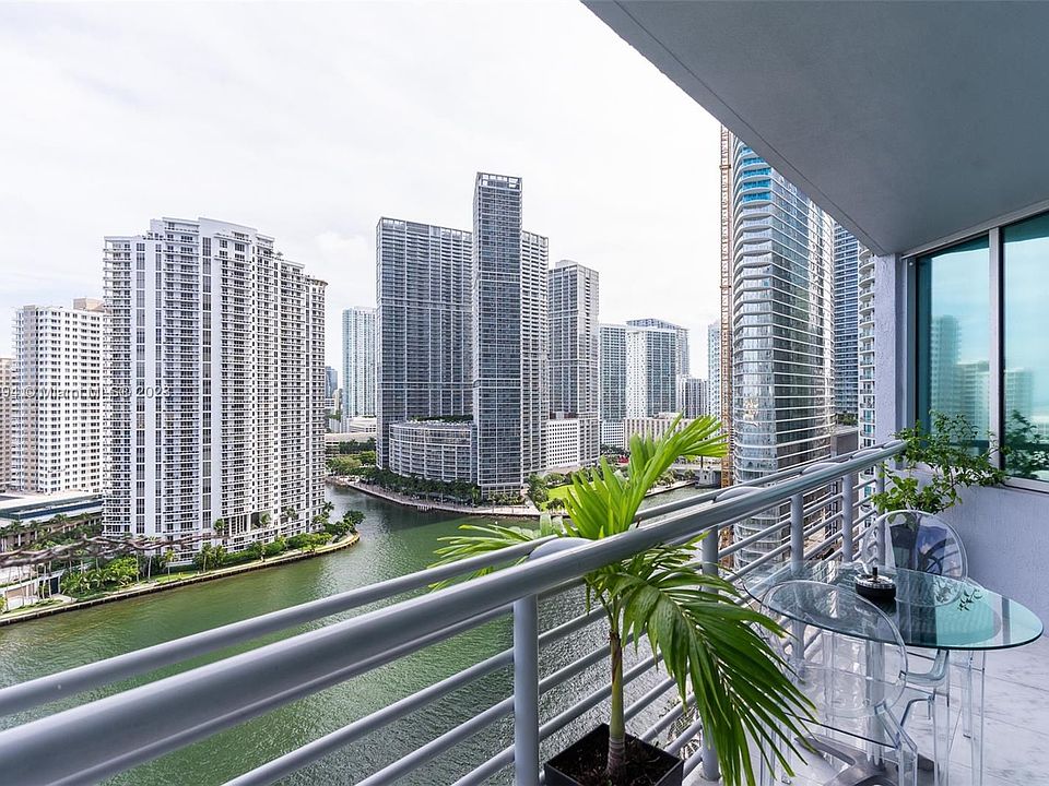 1st image of 325 Biscayne Blvd #2221