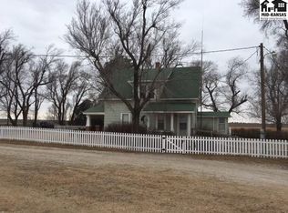 20444 NE 10th St, Pratt, KS 67124