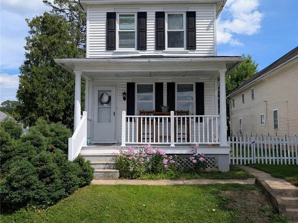 1249 2nd Ave, Hellertown, PA 18055
